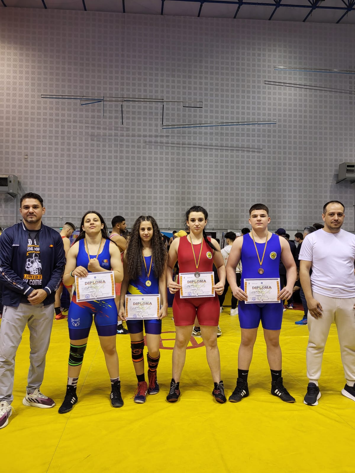 Rezultate Remarcabile la Campionatul National Scolar de Lupte Feminine si lupte Libere