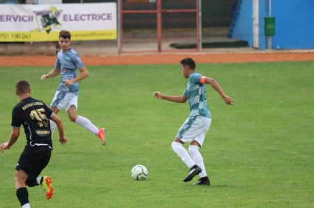 Gigel Contra