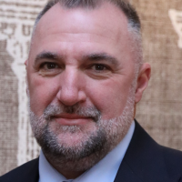 Profesor Milu Carmeniu